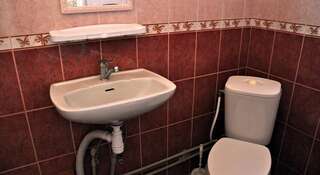 Гостиница Гостевой Дом «Светлана» Солнечногорское Улучшенный двухместный номер с 2 отдельными кроватями-3